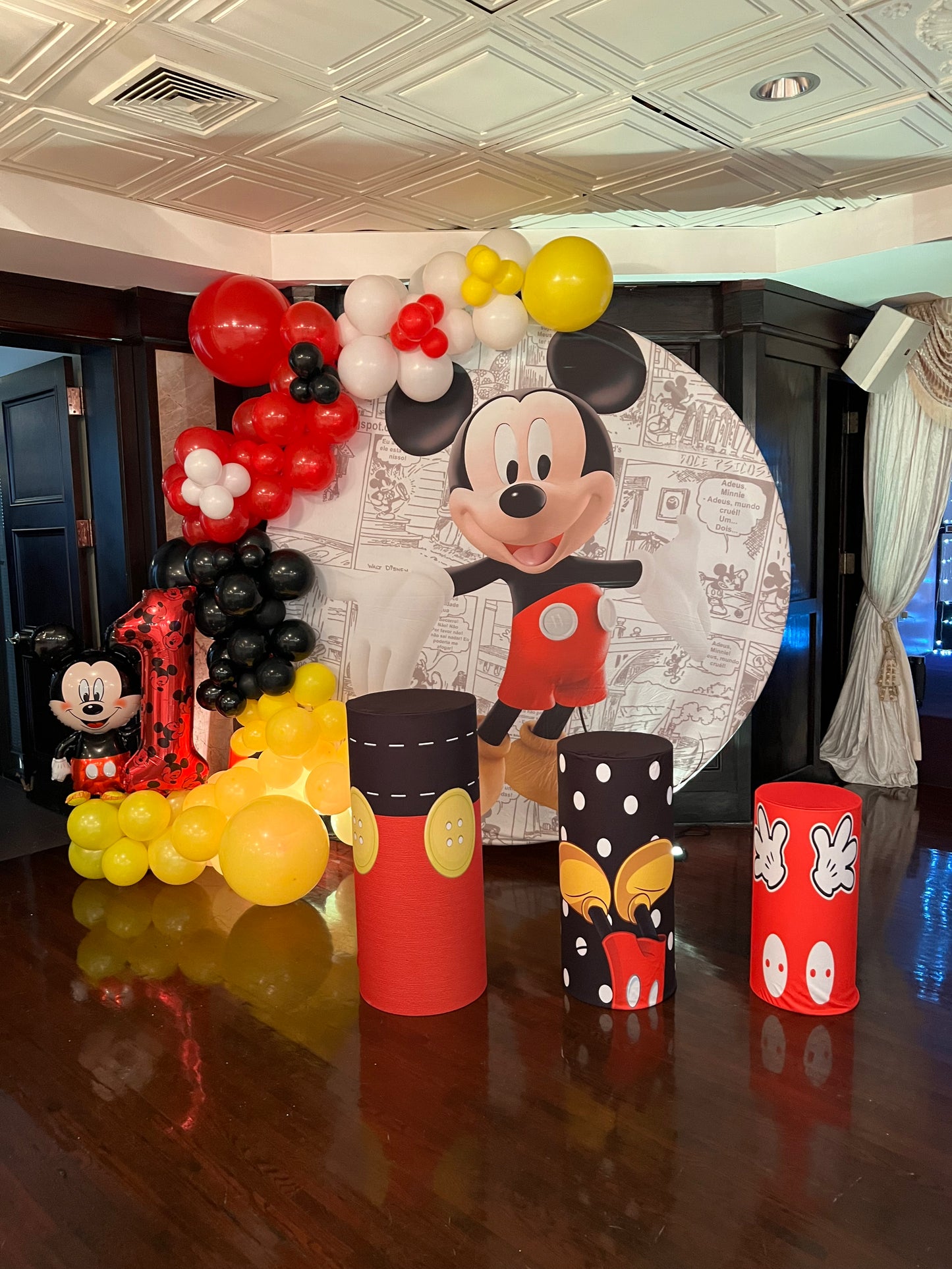 Balloon decoration