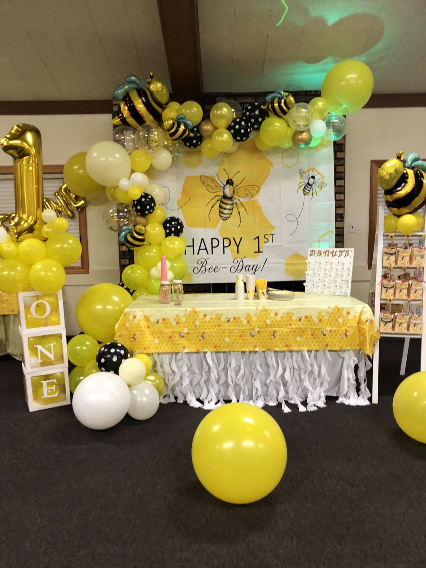 Balloon decoration